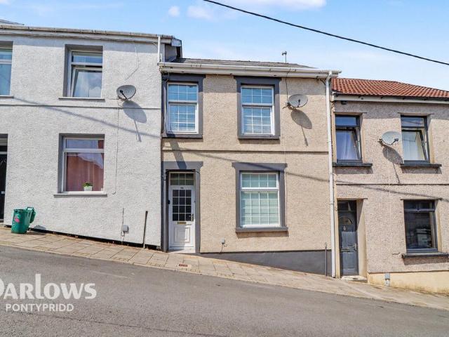 House for sale in Miskin, Wales
