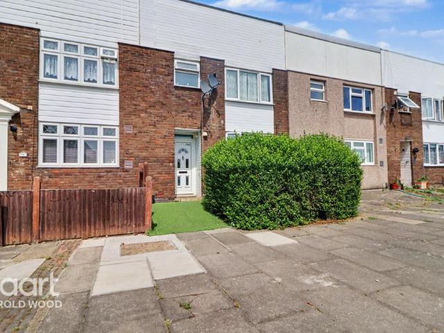 House for sale in Harold Hill, Greater London