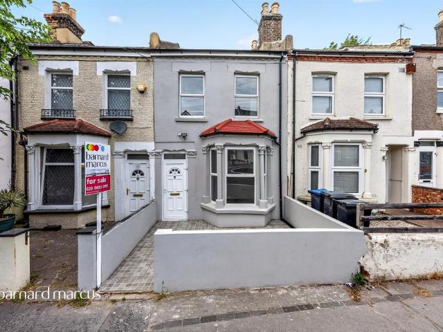 House for sale in London Borough of Croydon, Greater London