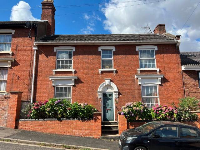 House for sale in Red Hill, Worcestershire