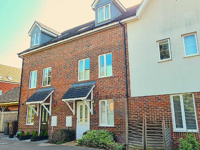 House for sale in Walworth Business Park, Barton Stacey