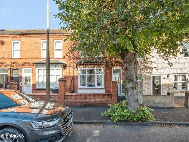 House for sale in Dixons Green, Dudley