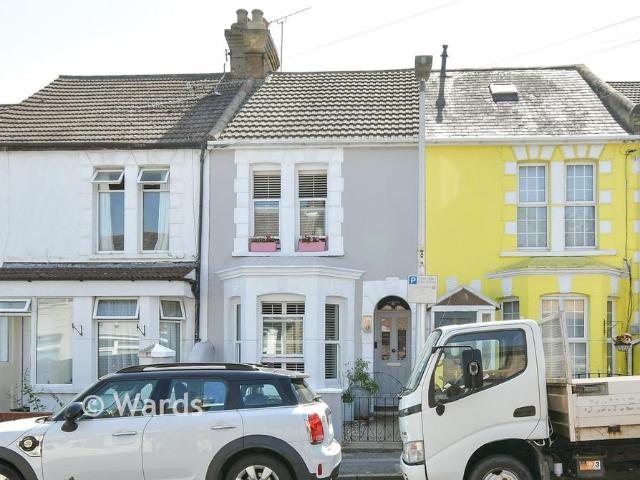House for sale in Brompton, Gillingham