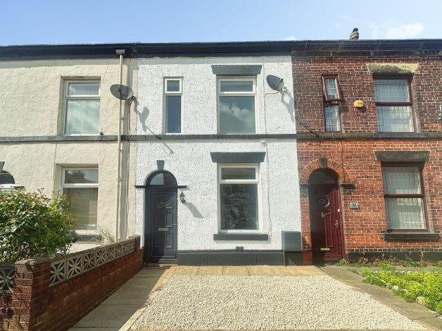 House for sale in Fernhill, Bury