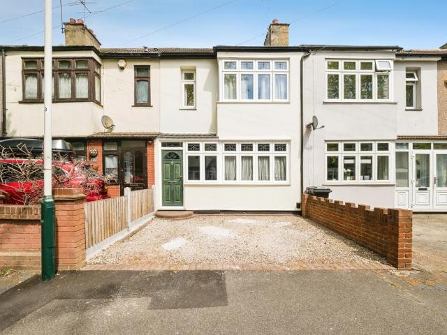 House for sale in South Hornchurch, Greater London
