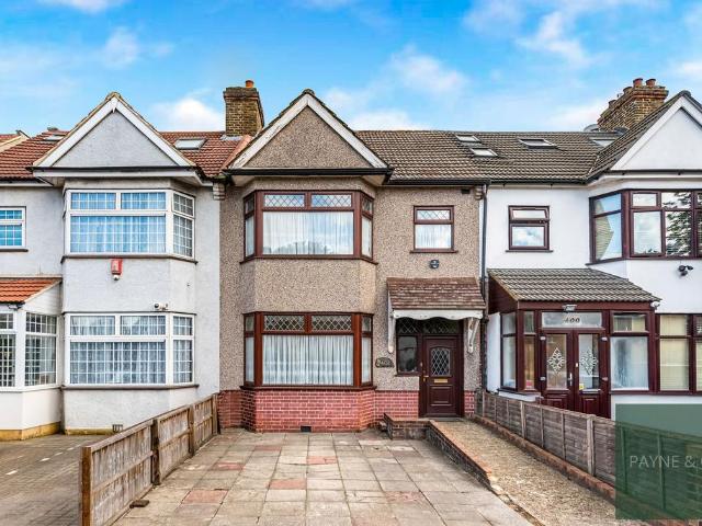 House for sale in London Borough of Redbridge, Greater London