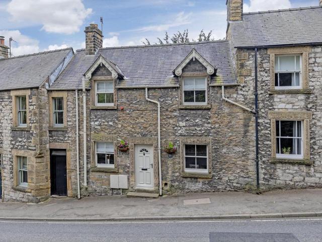 House for sale in Froggatt, East Midlands