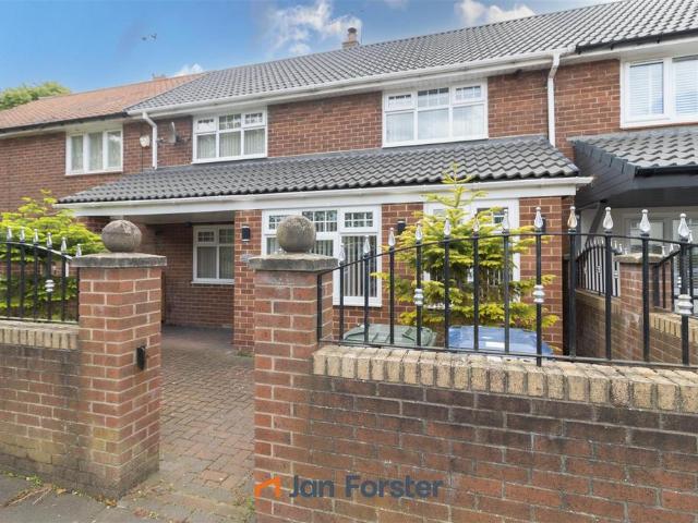 House for sale in Kenton, Tyne And Wear
