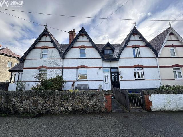 House for sale in Pentir, Wales