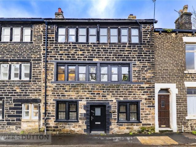House for sale in Saddleworth, Pendock
