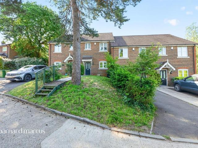 House for sale in Pachesham Park, Surrey