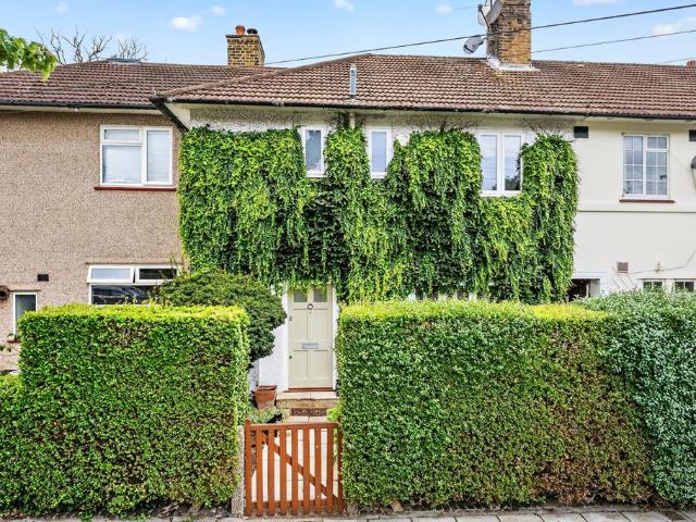 House for sale in Roehampton, Greater London
