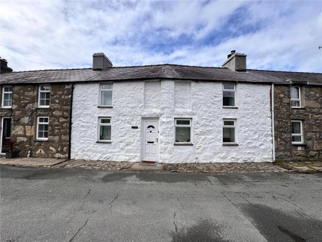 House for sale in Nefyn, Wales