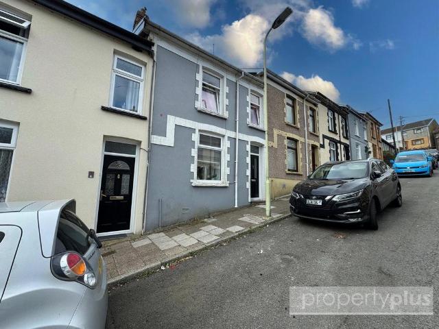 House for sale in Tonyrefail, Coedely