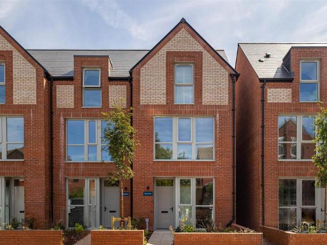 House for sale in Georgia, Greater Manchester