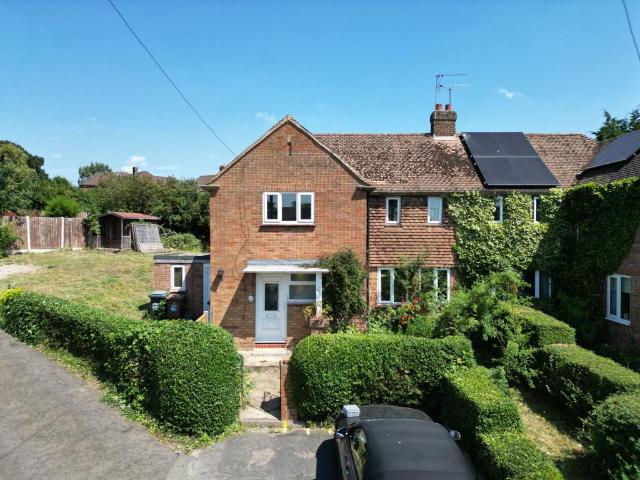 House for sale in Moneyhill, Batchworth