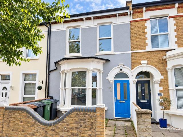 House for sale in Leytonstone, Greater London