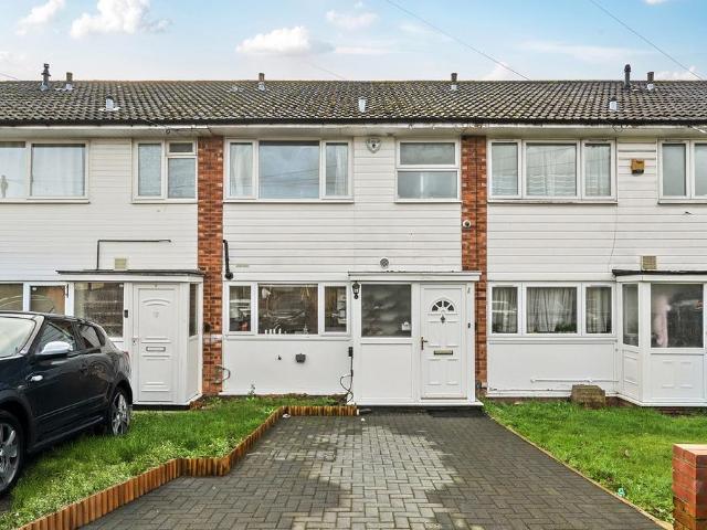 House for sale in Little Stanmore, Greater London