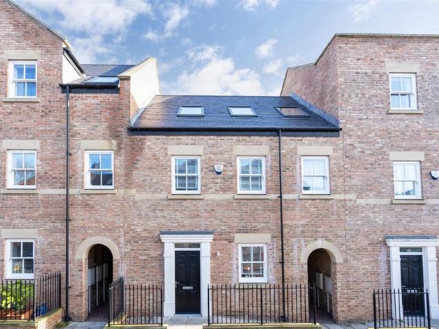 House for sale in Preston, North Shields