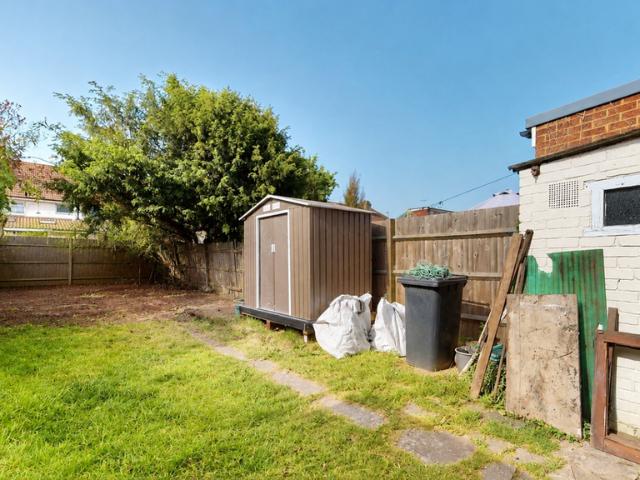 House for sale in London Borough of Ealing, Greenford