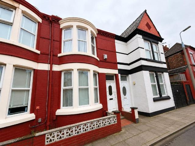 House for sale in Calderstones