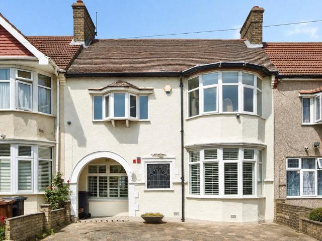 House for sale in Thames View, Greater London