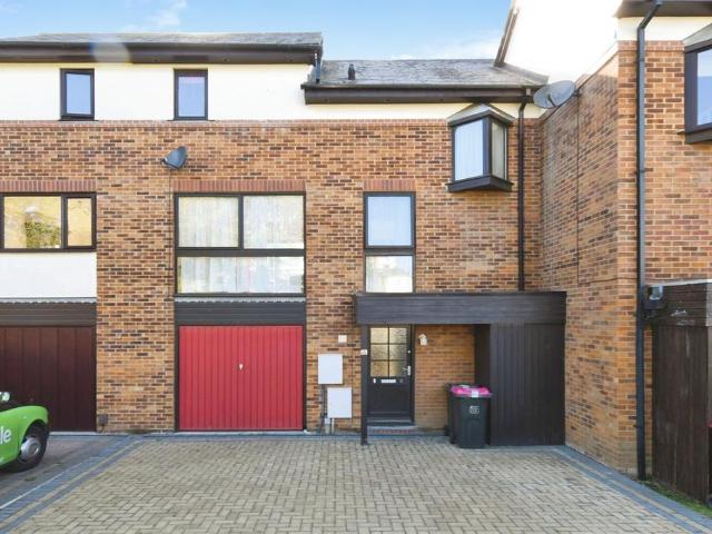 House for sale in North Shoebury, Alton Barnes