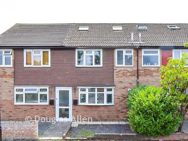 House for sale in South Chingford, Highams Park