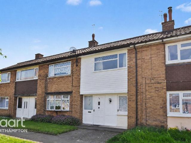 House for sale in Northampton, Northamptonshire