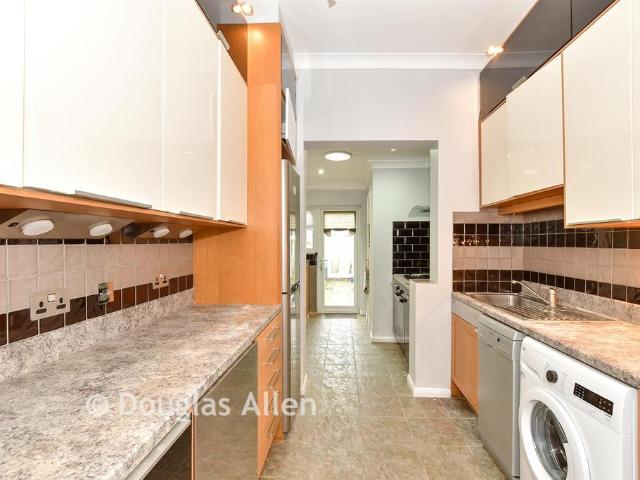House for sale in Seven Kings, Greater London