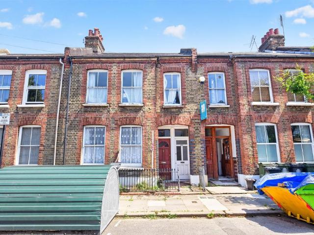House for sale in Vauxhall, Greater London