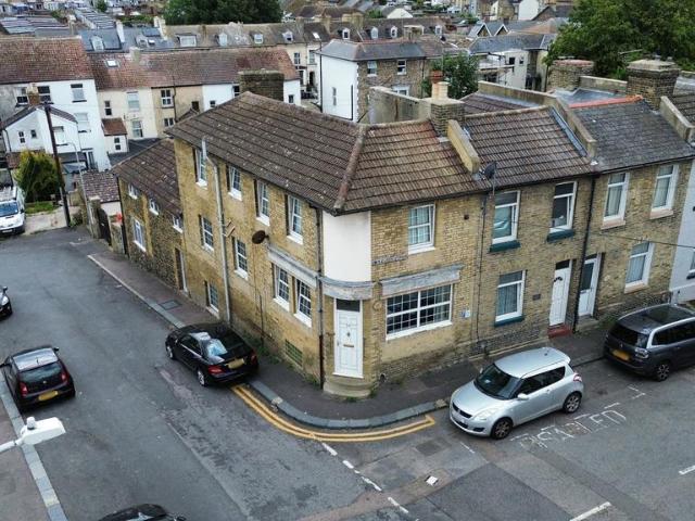 House for sale in Clarendon, Ash
