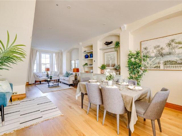 House for sale in Bayonne Estate, Greater London