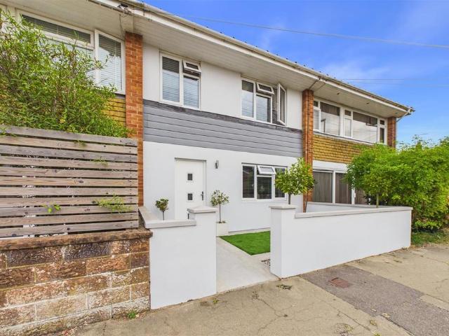 House for sale in Donnington, Littlecote