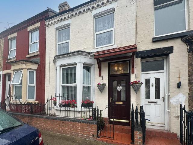 House for sale in Calderstones