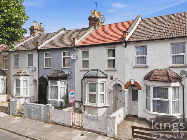 House for sale in Ponders End, Greater London