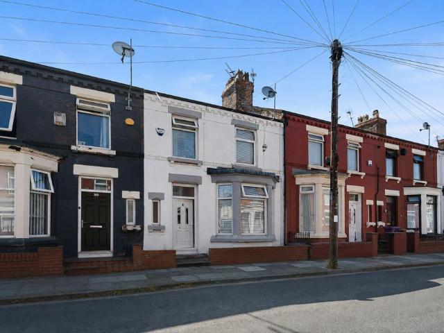 House for sale in Calderstones