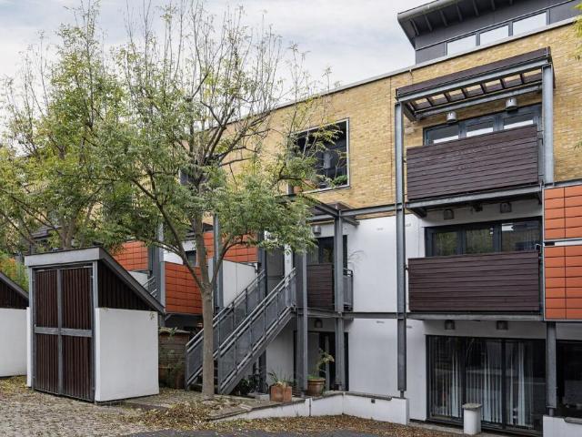 House for sale in Bethnal Green, Greater London