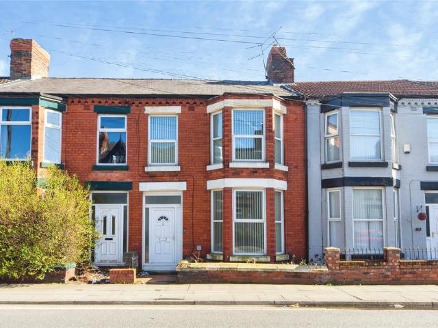 House for sale in Calderstones