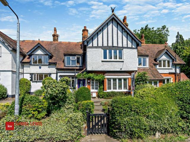 House for sale in Debden Green, Epping