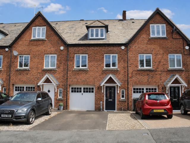 House for sale in Hurdsfield, Macclesfield