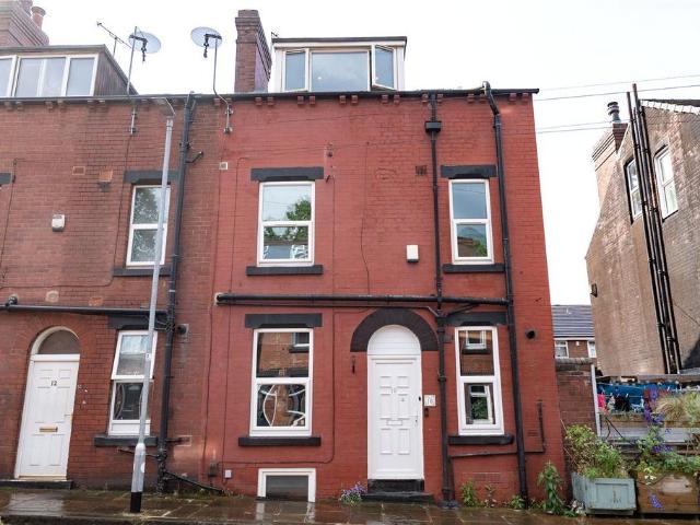 House for sale in Kirkstall, West Yorkshire
