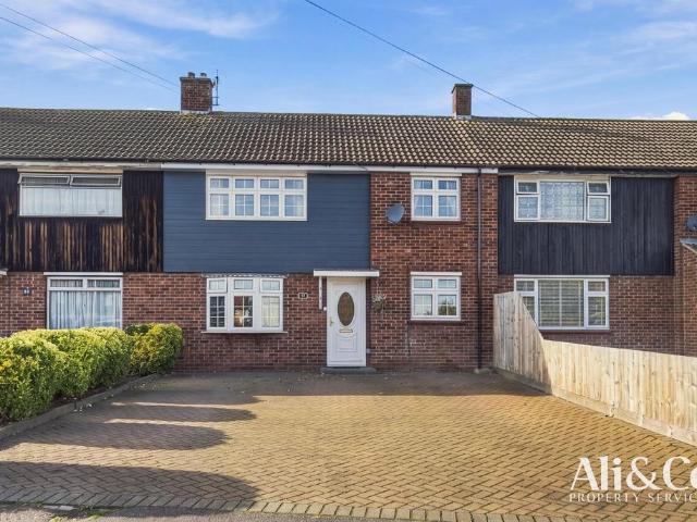 House for sale in Chadwell St Mary, Essex
