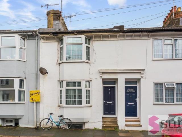 House for sale in Round Hill, Brighton & Hove