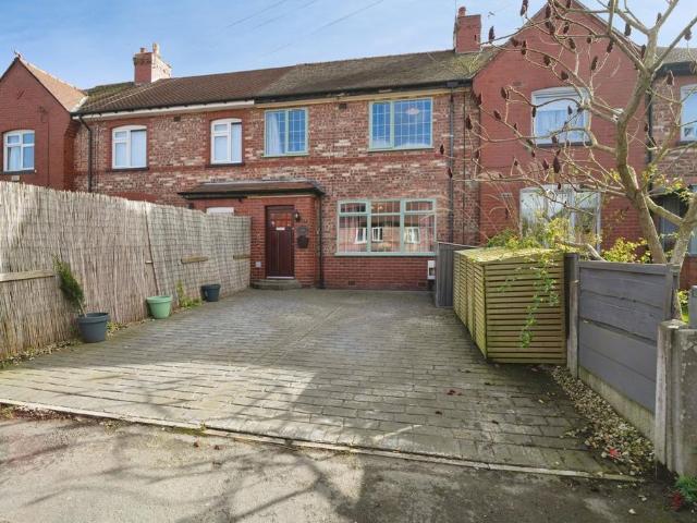 House for sale in Oldfield Brow, Trafford Park