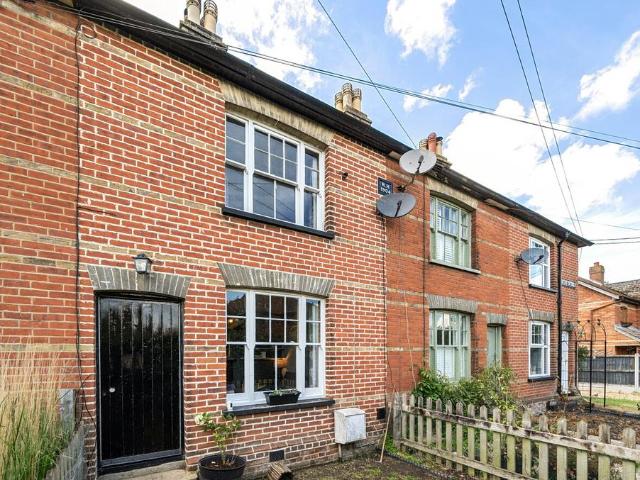 House for sale in Chipping Hill, Essex