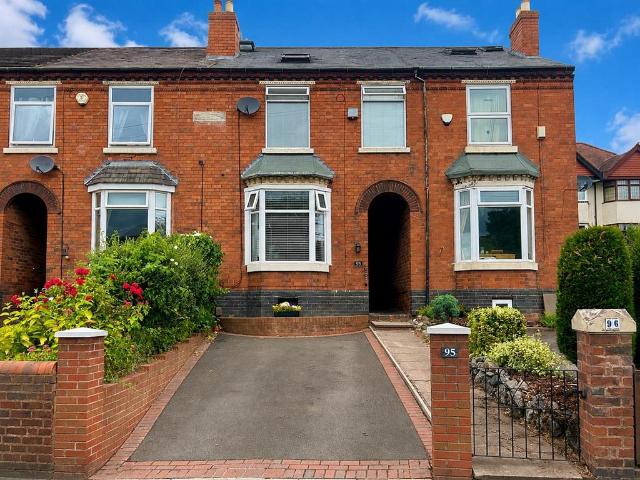 House for sale in Haden Hill, Fold Hill