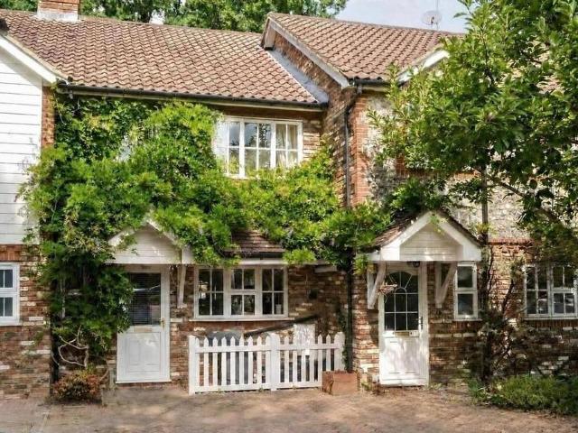House for sale in Elmstead, Greater London