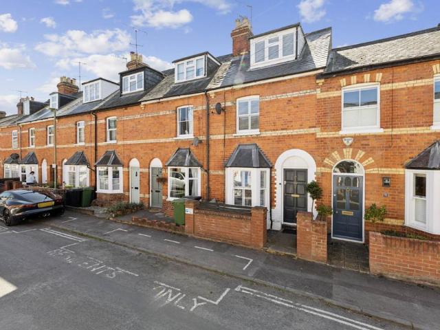 House for sale in Henley-on-Thames, Berrick Salome