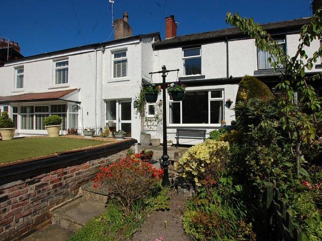 House for sale in Hurst, Greenheys